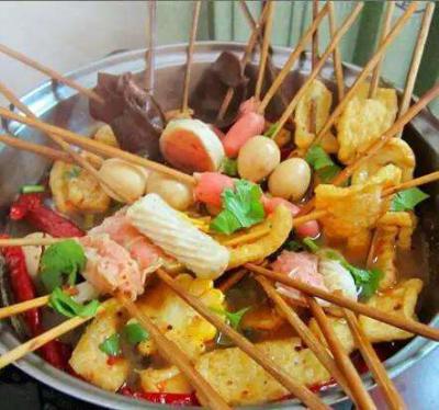 【成都小吃培訓(xùn)哪家好】麻辣燙、串串鍋、麻辣串，自己制作，好吃又健康！