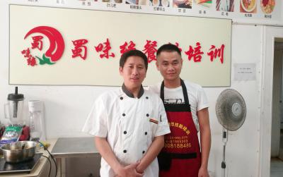 什么季節(jié)吃好火鍋?zhàn)詈茫砍曰疱佊惺裁醋⒁馐马?xiàng)？