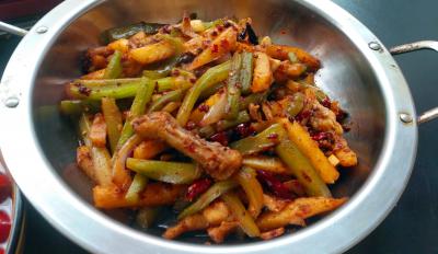 麻辣干鍋正宗技術(shù)培訓(xùn)，味道醇香紅油清亮