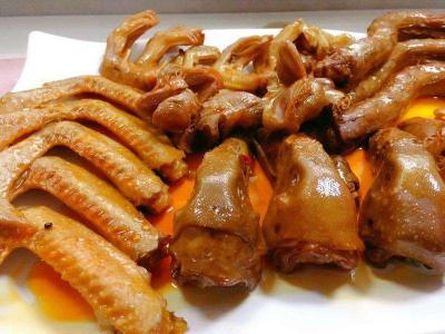 四川學(xué)正宗鹵菜鹵水技術(shù)做法哪里好？享受產(chǎn)品技術(shù)升級(jí)
