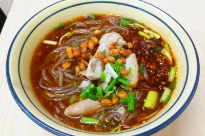 手工肥腸粉技術(shù)培訓(xùn)班哪里好？通過全程實(shí)操一人一灶