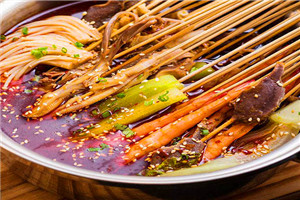 四川冷鍋串串技術(shù)做法哪里正宗？小本創(chuàng)業(yè)的首選
