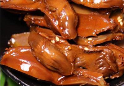 成都現(xiàn)撈鹵菜技術(shù)培訓(xùn)哪里正宗？餐飲小吃培訓(xùn)公司