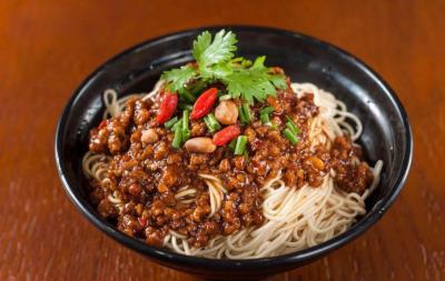 雜醬面培訓(xùn)哪個好？從配料到烹飪