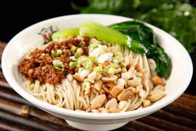 成都擔(dān)擔(dān)面食技術(shù)培訓(xùn)哪里好？面臊炒制流程技巧