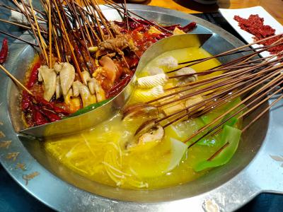 四川串串香技術(shù)培訓(xùn)要多少錢？學(xué)正宗串串香技術(shù)培訓(xùn)