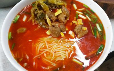 砂鍋米線技術(shù)培訓(xùn)班哪家好？適合小企業(yè)的好項目