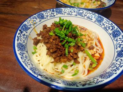 四川擔擔面食培訓學校哪家比較好？學習正宗擔擔面食做法