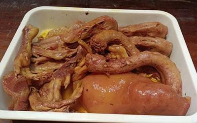 正宗現(xiàn)撈鹵菜教學(xué)哪里味道好？正宗鹵菜培訓(xùn)學(xué)校