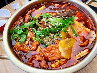 學冒菜技術(shù)培訓(xùn)多少錢？冒菜培訓(xùn)費用受多因素影